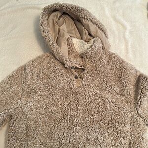 Fluffy quarter zip NEVER WORN 🤎🤎 WITH Detachable HOOD